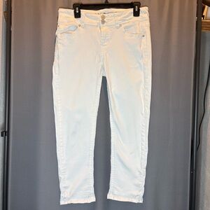 Wallflower Women's stretch Bright White Cropped Jeans
